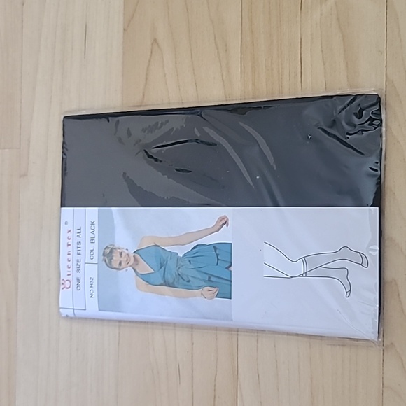 Wholesale lots of 3 pairs Queentex Sheer Knee-high Coffee/Black/Nude Soc… - Picture 4 of 5